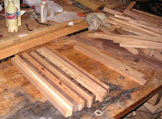 Cut the wood into ribs